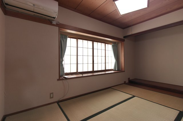 呉市川尻町西６丁目売家の和室