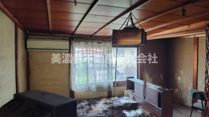 ６３６７７　岐阜市日置江中古戸建ての内装