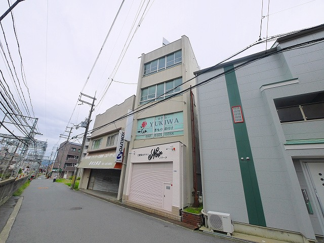 さくらビルの外観