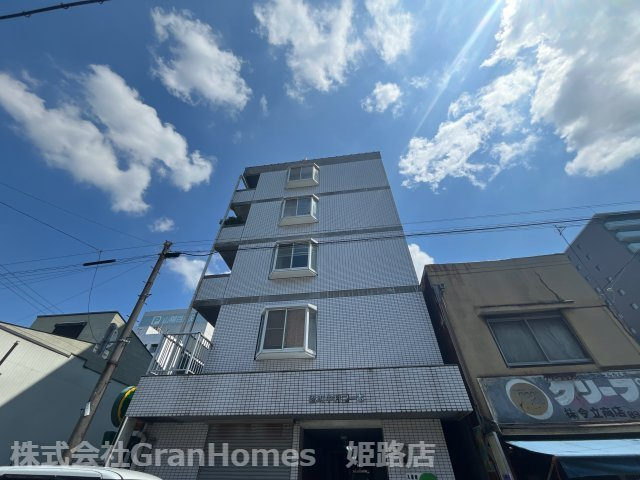 忍町中村コーポの外観