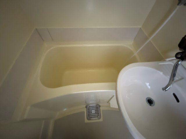 忍町中村コーポの浴室