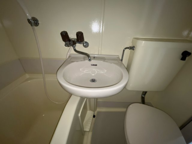 忍町中村コーポの洗面所