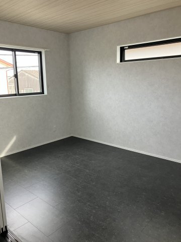 ＭＮガレージの洋室