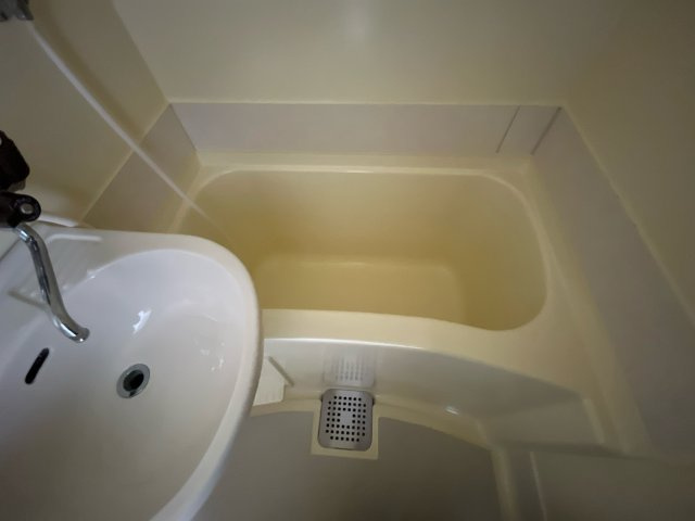 忍町中村コーポの浴室