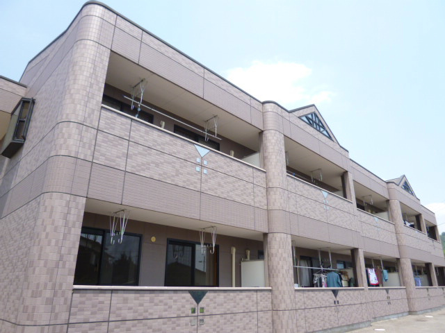 倉敷市連島町亀島新田のアパートの外観