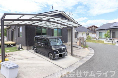 【駐車場】 | 綱分4LDK築浅平屋