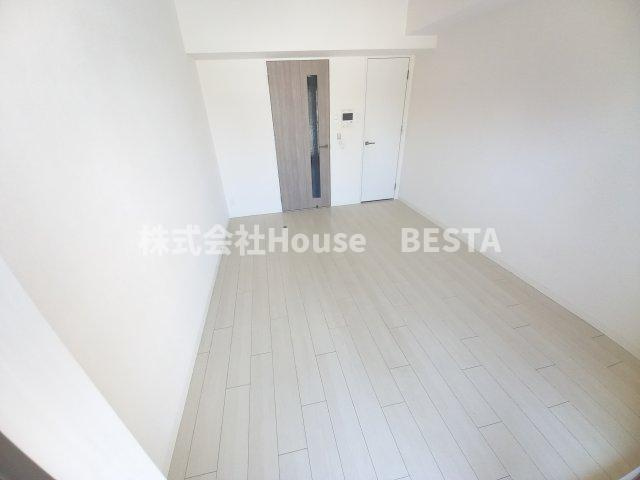 プレサンス神戸水木通ルミエスの洋室