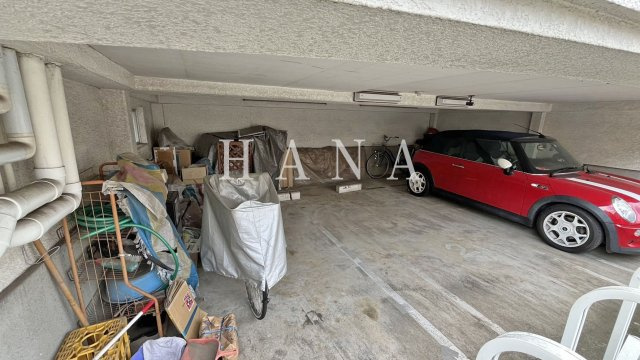 ポテトハウスの駐車場