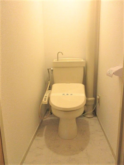 【トイレ】 | てんぐ屋西新ビル | 別号室の写真になります。現況優先。