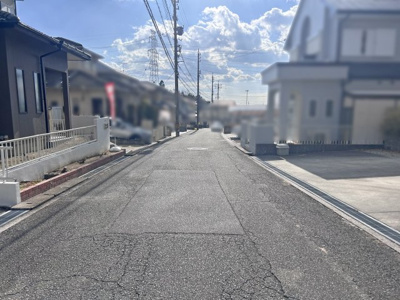 【前面道路含む現地写真】 | 員弁郡東員町城山３丁目 | 前面道路