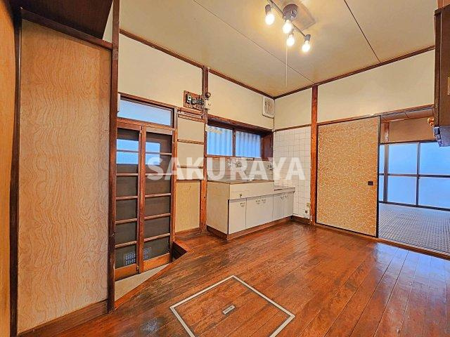 毛野新町貸家SUのキッチン|2024年8月撮影。