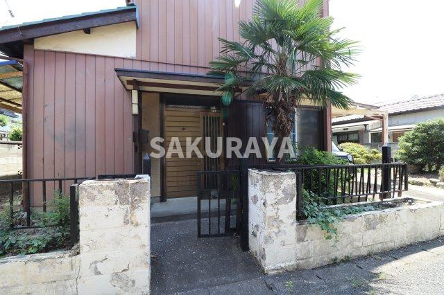 毛野新町貸家SUのエントランス