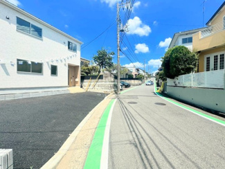 【前面道路含む現地写真】