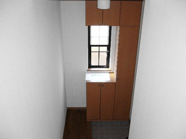 オーブリー吉田　Ａ棟の玄関