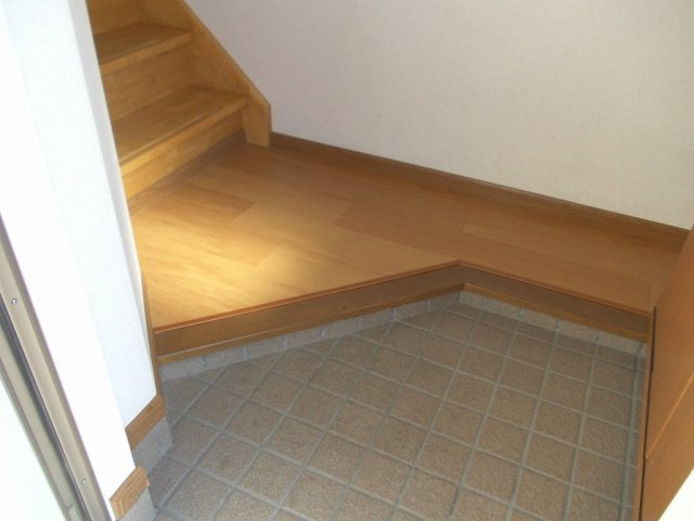 オーブリー吉田　Ａ棟の玄関