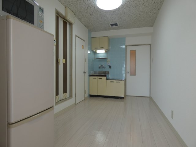 【居間・リビング】 | クリスタル長居