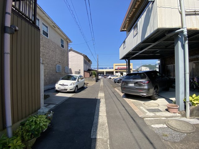 土地　八代3丁目の前面道路含む現地写真|南側道路　西方向