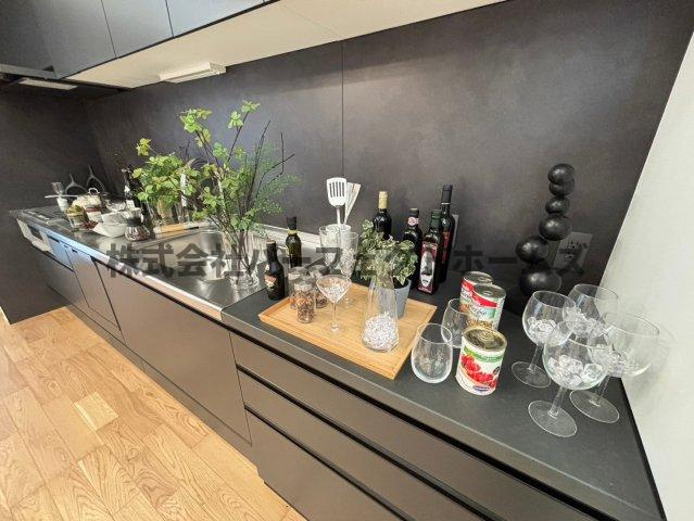 私部西2丁目戸建　賃貸のキッチン|コンパクトなキッチンで掃除もラクラク