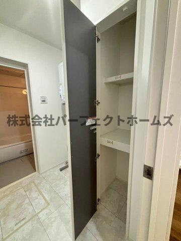 私部西2丁目戸建　賃貸の収納|大きなスペースがあり、収納には困りません