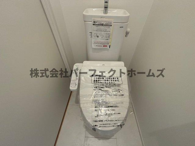 私部西2丁目戸建　賃貸のトイレ|シンプルで使いやすいトイレです