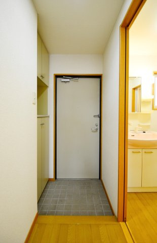サンハイツCの玄関