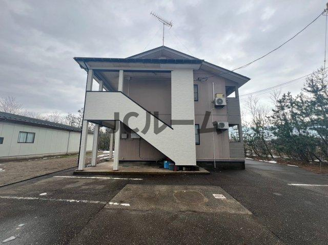 コーポナカムラの駐車場