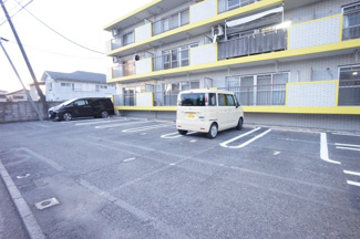 【駐車場】