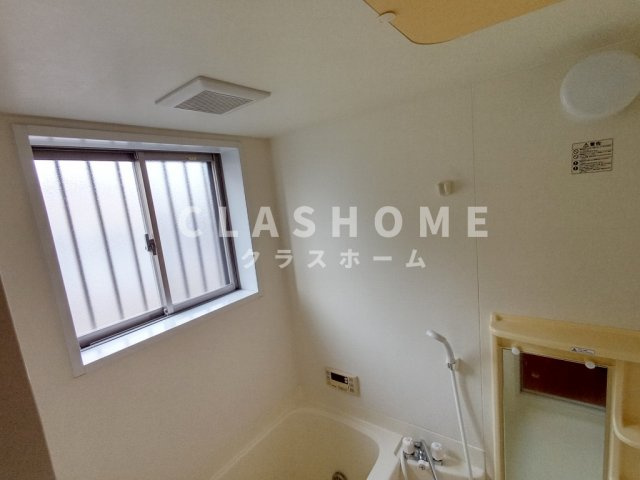 ハミングバード・ヒロの浴室|同物件の別部屋になります。