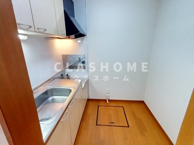 ハミングバード・ヒロのキッチン|同物件の別部屋になります。
