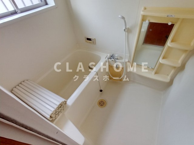 ハミングバード・ヒロの浴室|同物件の別部屋になります。