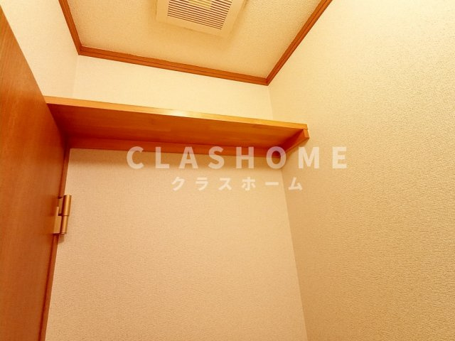 ハミングバード・ヒロのトイレ|同物件の別部屋になります。