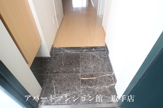 アーバニタの玄関