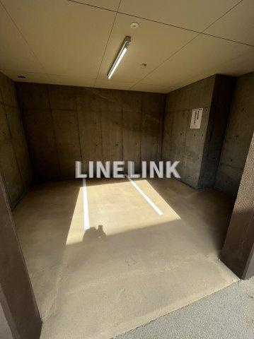 エルベコート東寺の駐車場