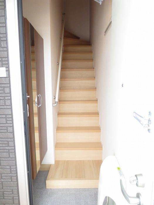 サンジュエル一本木の玄関|玄関