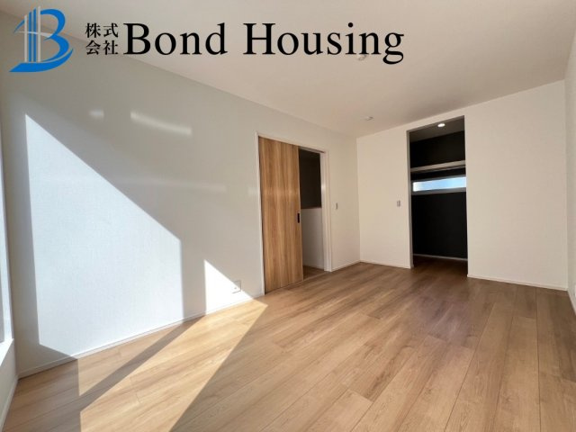 LDK２０帖　長期優良住宅　伊川谷町有瀬全７棟 ２号棟の洋室