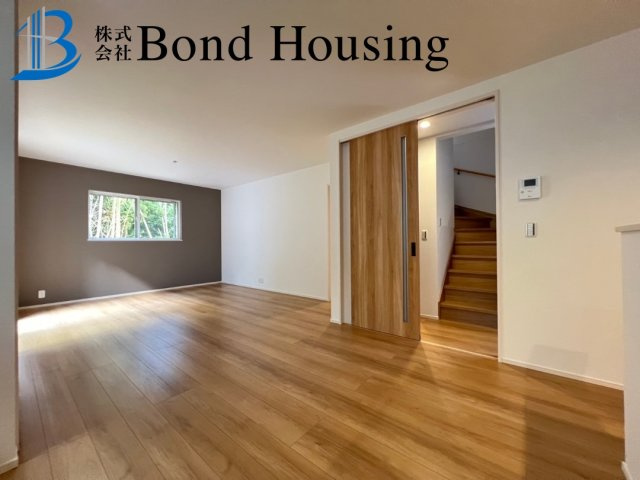 LDK２０帖　長期優良住宅　伊川谷町有瀬全７棟 ２号棟の居間・リビング