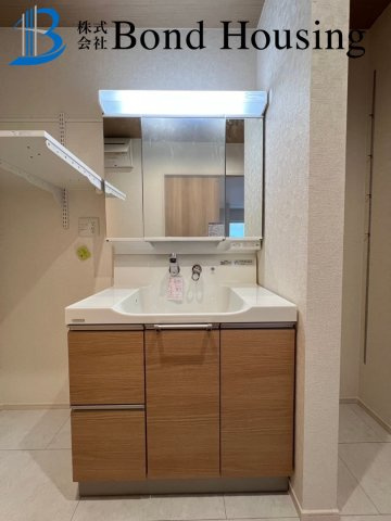 LDK２０帖　長期優良住宅　伊川谷町有瀬全７棟 ２号棟の独立洗面台