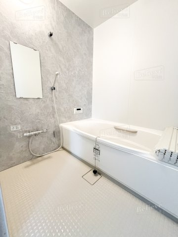 モンシャトレⅡの浴室|追い焚き機能付きのお風呂です♪