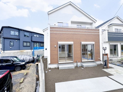 【外観】 | ♦♢上山3丁目　新築戸建て♦♢ | ◆堂々たる趣ながら、主張し過ぎずどこか余裕を感じさせるシャープなフォルムで佇む邸宅は、晴天の空と照らし合わせる事で、本来あるべき完成形の姿を見せてくれます。