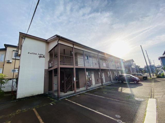 キャピトルハイツ北山の外観