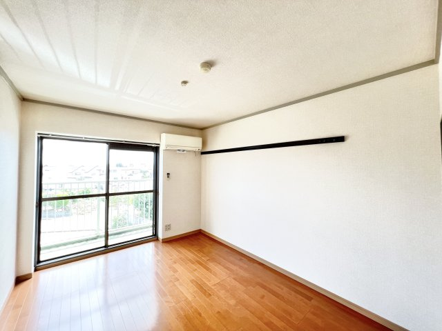 コーポスカイEの居間・リビング|※別部屋参考写真