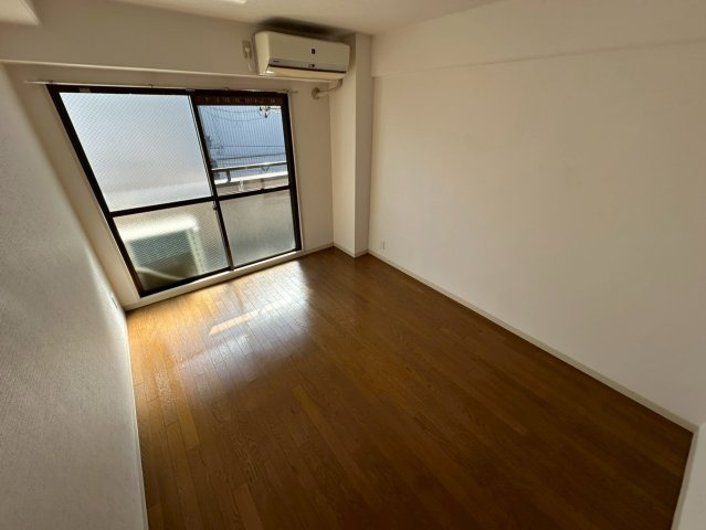 ブラウンコートの居間・リビング