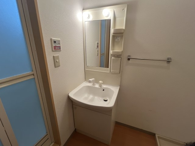 グランチェスタ　ウィングの洗面所