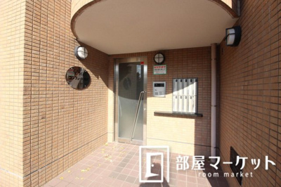 【エントランス】 | コンフォート梅村