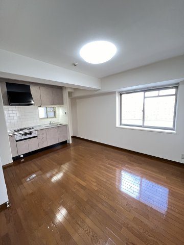 大阪市城東区中央１丁目の賃貸マンションの居間・リビング