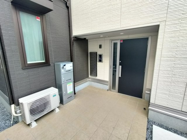 フォンテーヌAのエントランス|オートロックのエントランスです！