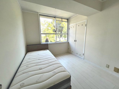 【洋室】 | かもめ第一コーポ１２号棟 | スーパーナショナルまで徒歩５分！デイリーカナートまで徒歩８分！毎日のお買い物に便利ですね♪その日の特売日などでスーパーを選べますね♪