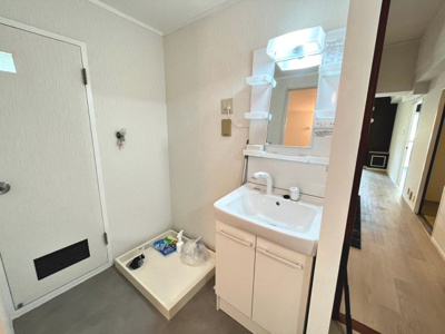 【独立洗面台】 | かもめ第一コーポ１２号棟 | 【洗面台新調】ゆとりのある洗面室ですよ！朝の身支度もスムーズにできますね！