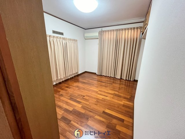 吉田中古住宅の洋室