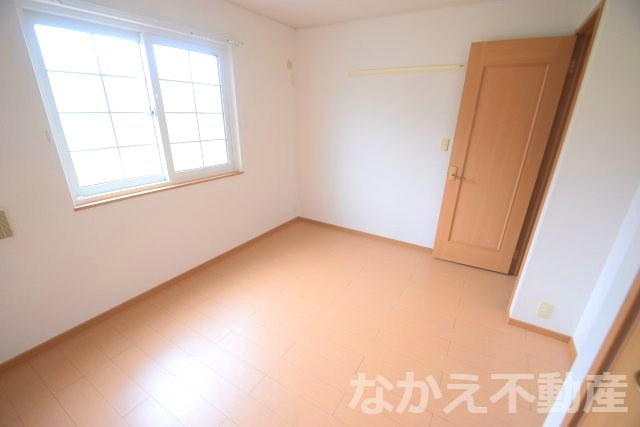 【寝室】 | 落ち着いた色調の寝室です